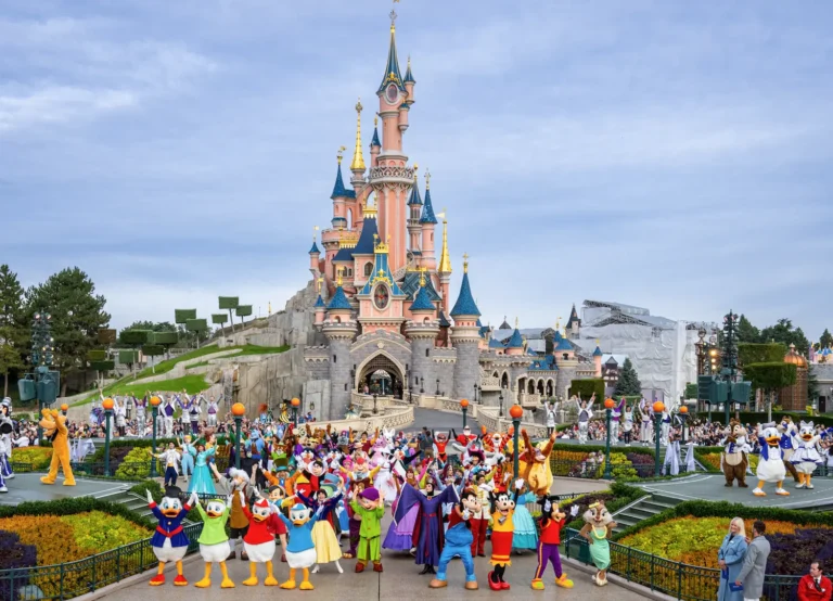 CDG to Disneyland Paris Transfer 2025: Best Private Shuttle & Taxi Prices from €65